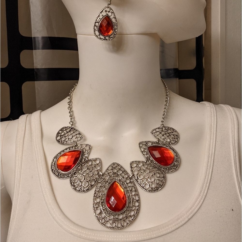 Vintage red faceted crystals necklace & earrings